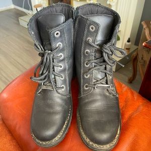 Harley Davidson motorcycle boots